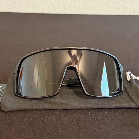 OO9406 Oakley SUTRO Matte Black Frame Silver Icons - Picture 5 of 10